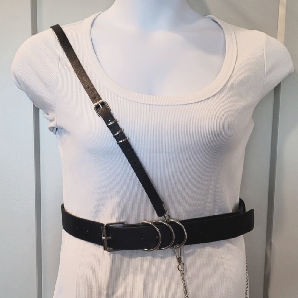 Harness with Chain